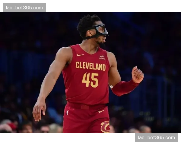 米切尔42分2篮板3助攻爆发 骑士得分后卫持球进攻无解